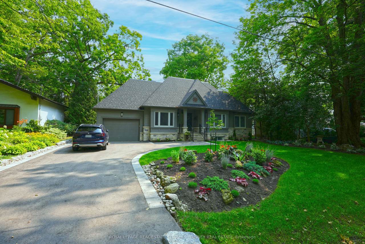 1413 Queen Victoria Avenue - Photo 1