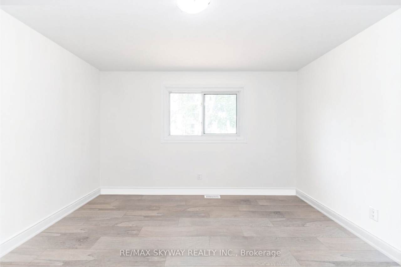 https://bt-photos.global.ssl.fastly.net/toronto/1280_boomver_1_W13617378-1.jpg