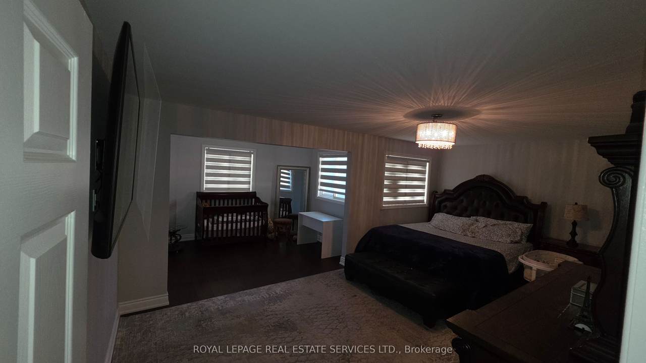 323 Winfield Terrace - Photo 1