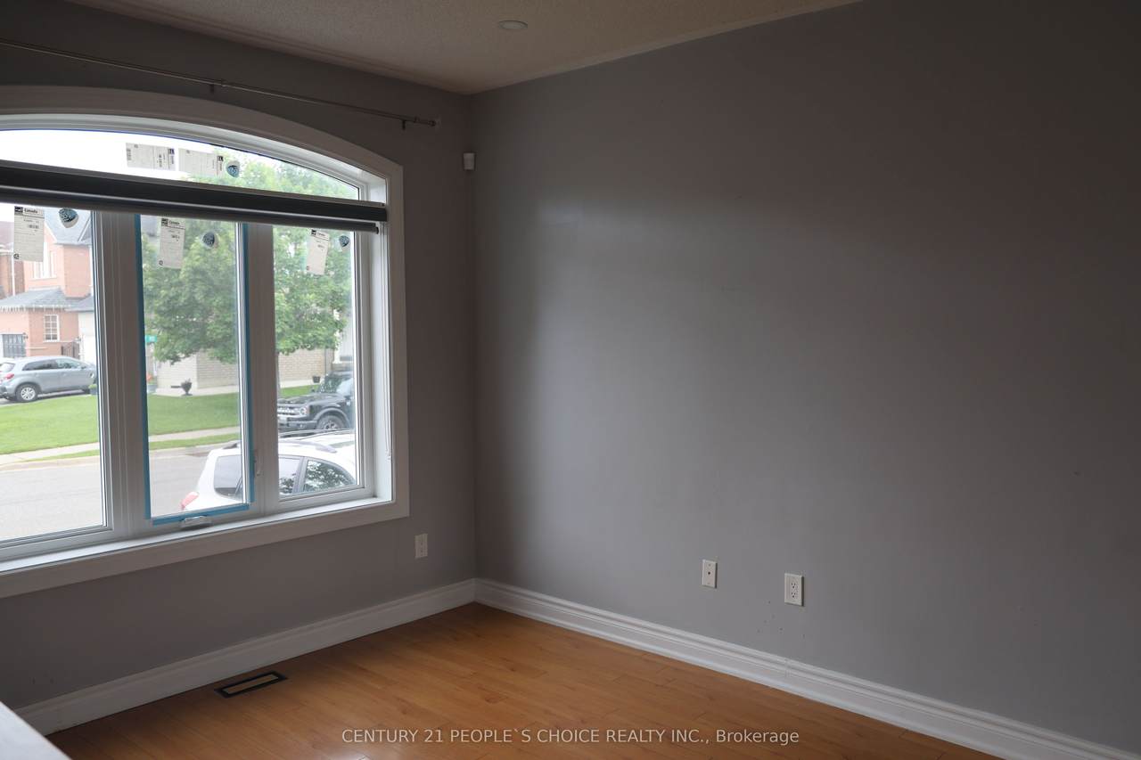 https://bt-photos.global.ssl.fastly.net/toronto/1280_boomver_1_W13621912-1.jpg
