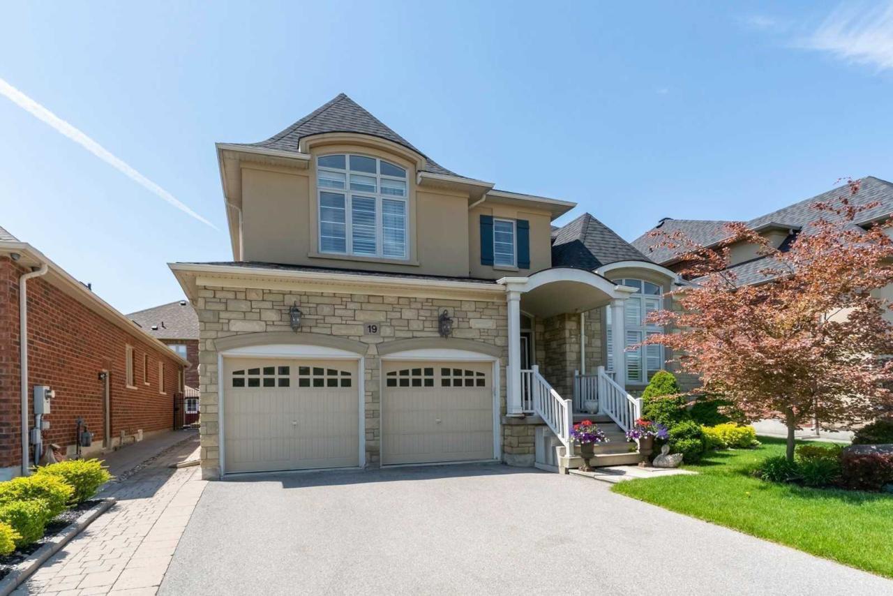 19 Louvain Dr - Photo 1