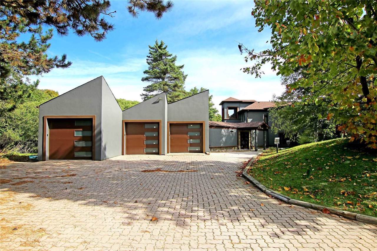 21 Bartley Dr - Photo 1