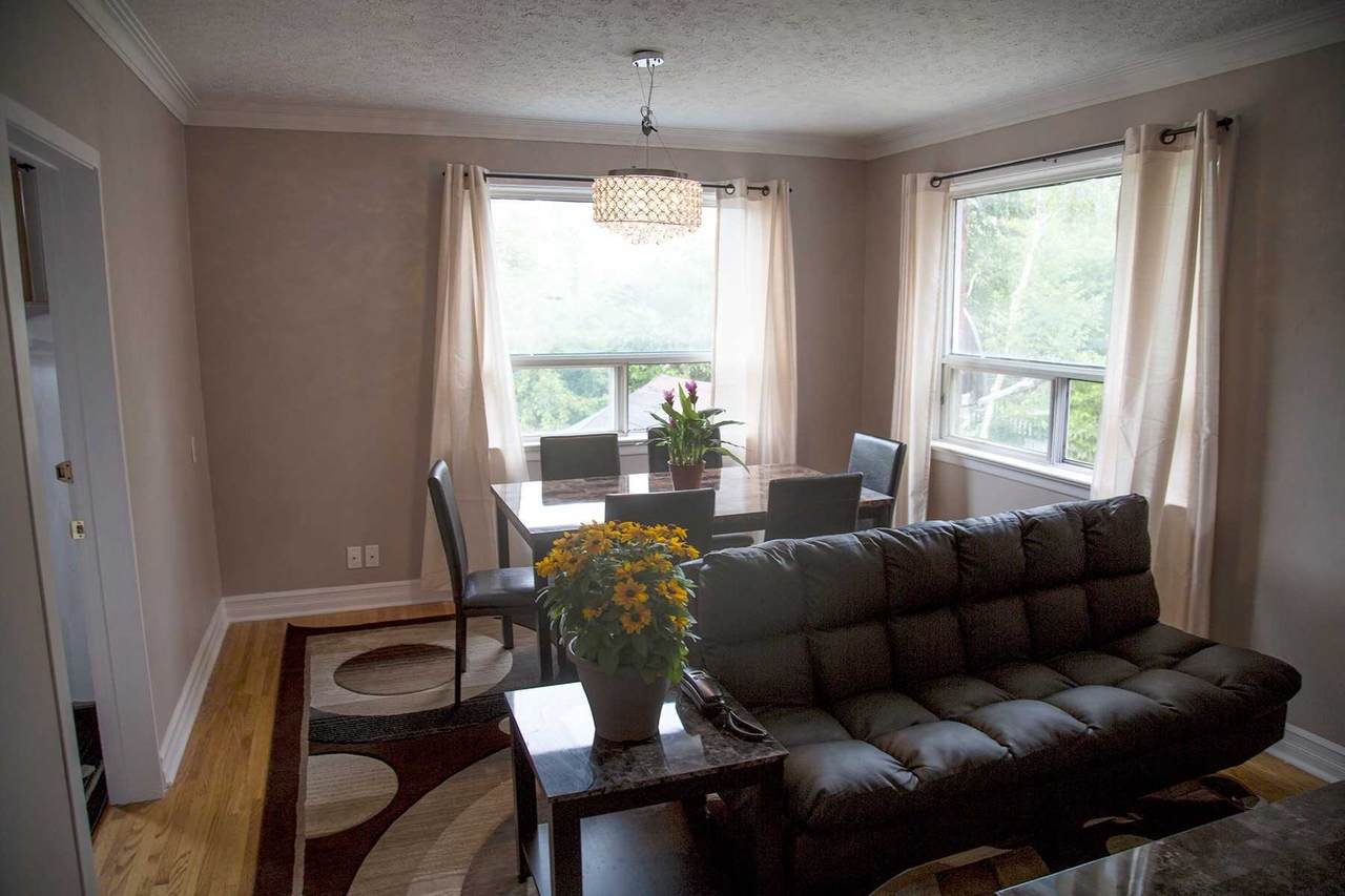 65 Keele St - Photo 1