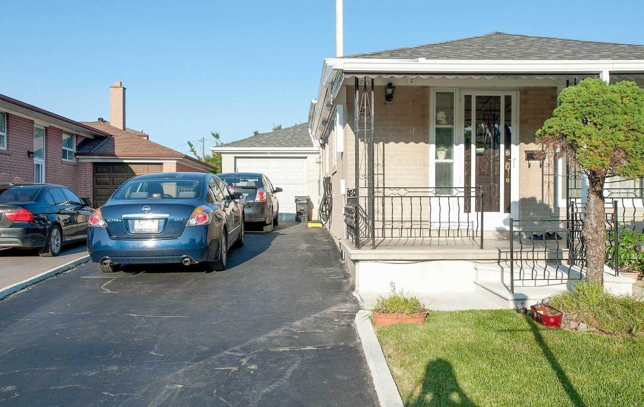 26 Topcliff (Basement) Ave - Photo 1