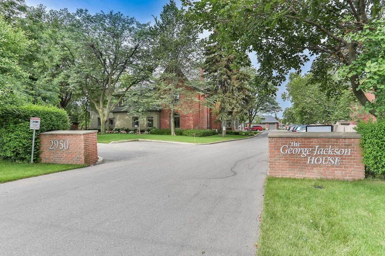 2950 Keele St - Photo 1