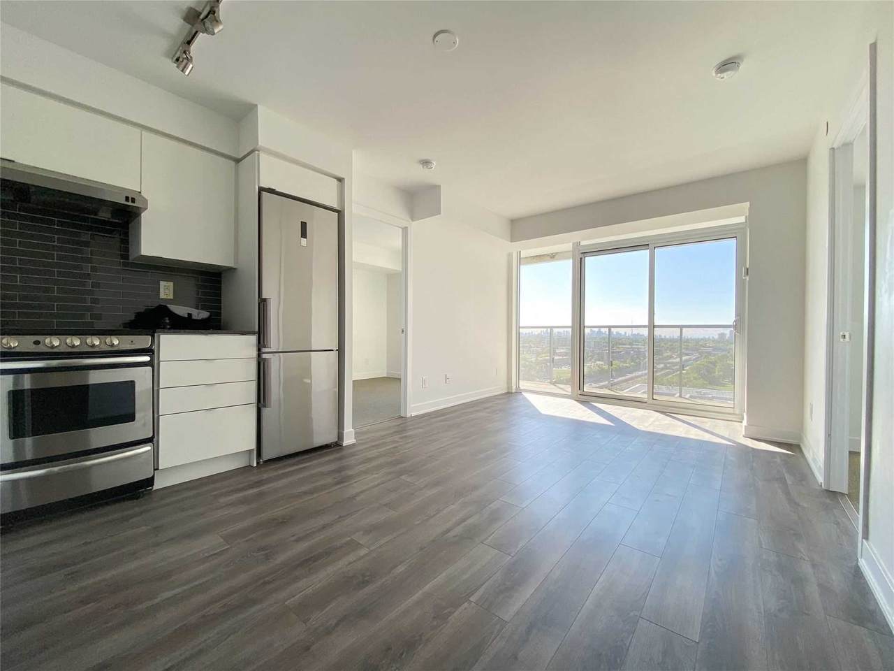 160 Flemington Rd - Photo 1