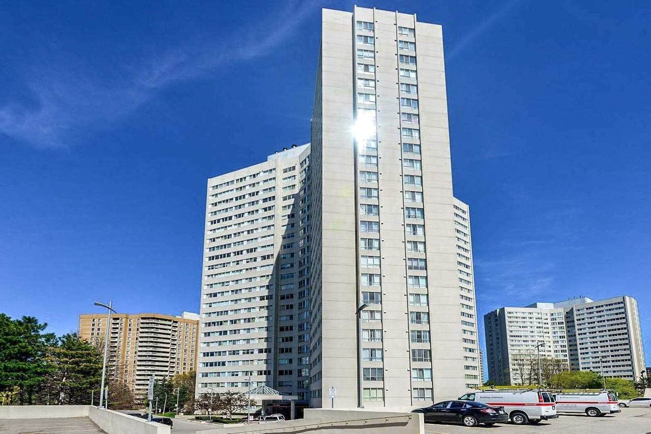 3700 Kaneff Cres - Photo 1