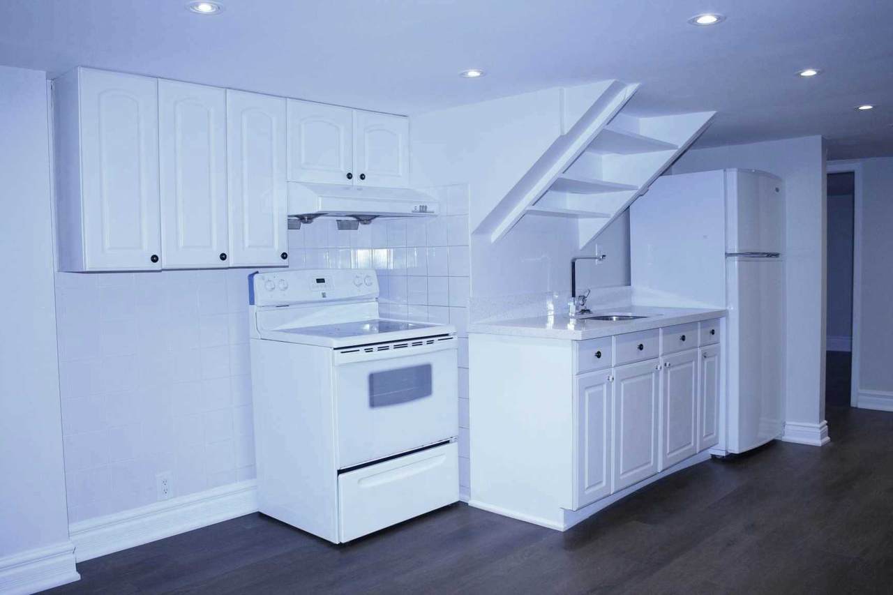 154 Sorauren Ave - Photo 1