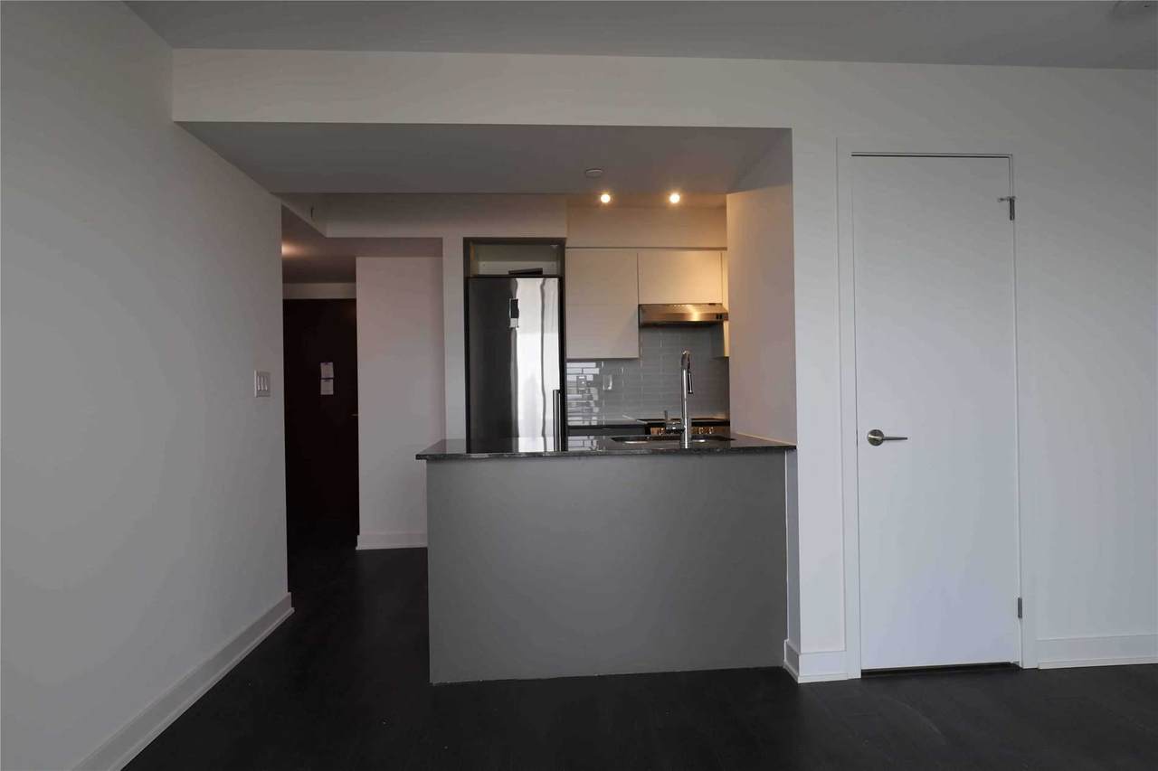 160 Flemington Rd - Photo 1