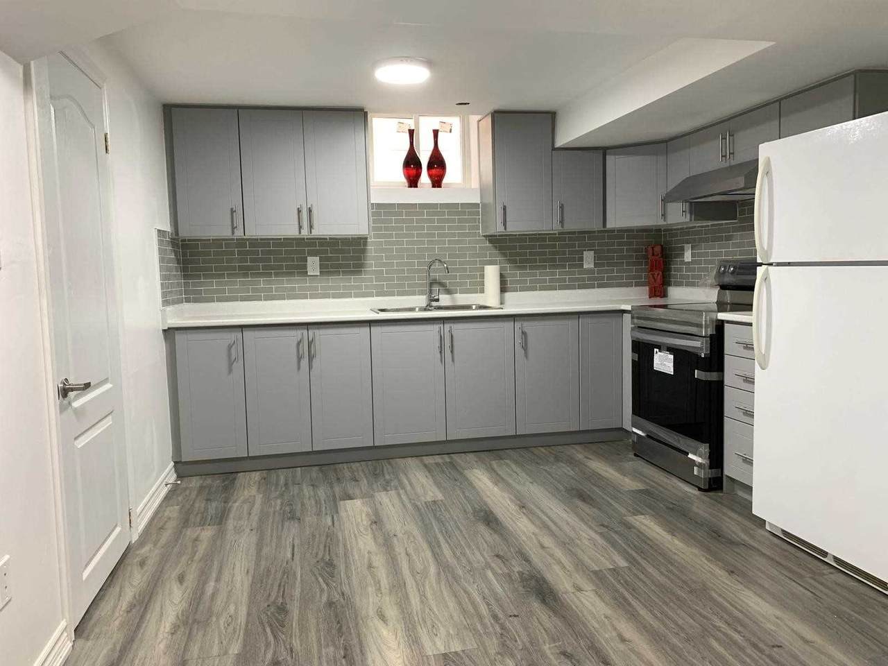 293 Conestoga Dr - Photo 1