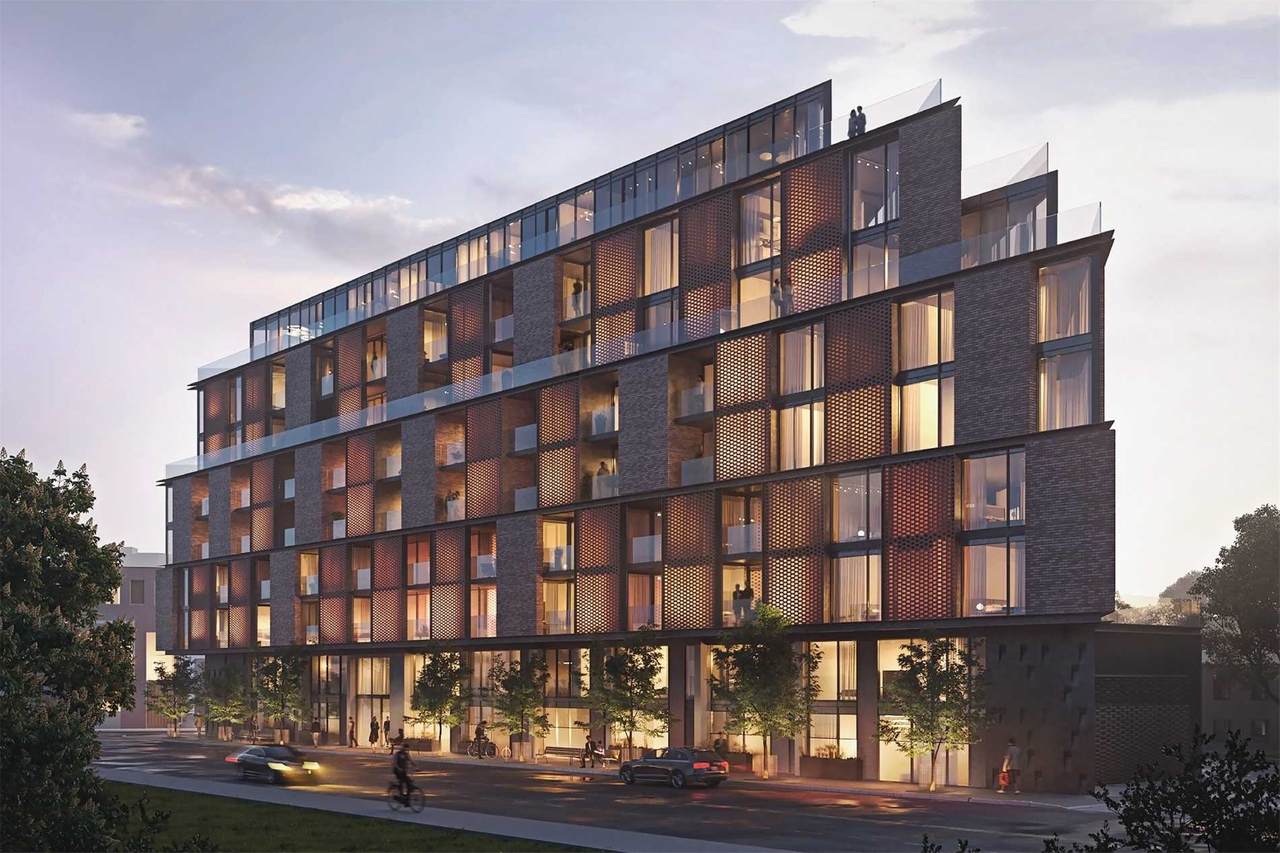 2639 Dundas St - Photo 1