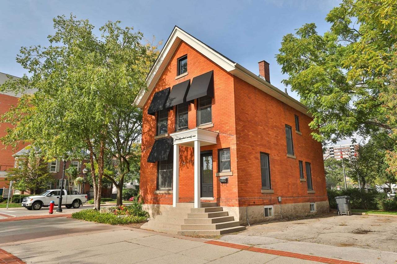 471 Locust St - Photo 1