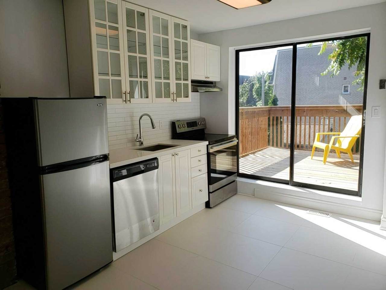 281 Wallace Ave - Photo 1