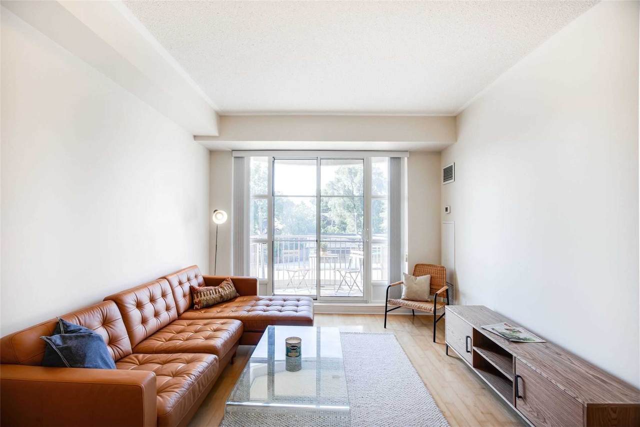 3085 Bloor St - Photo 1