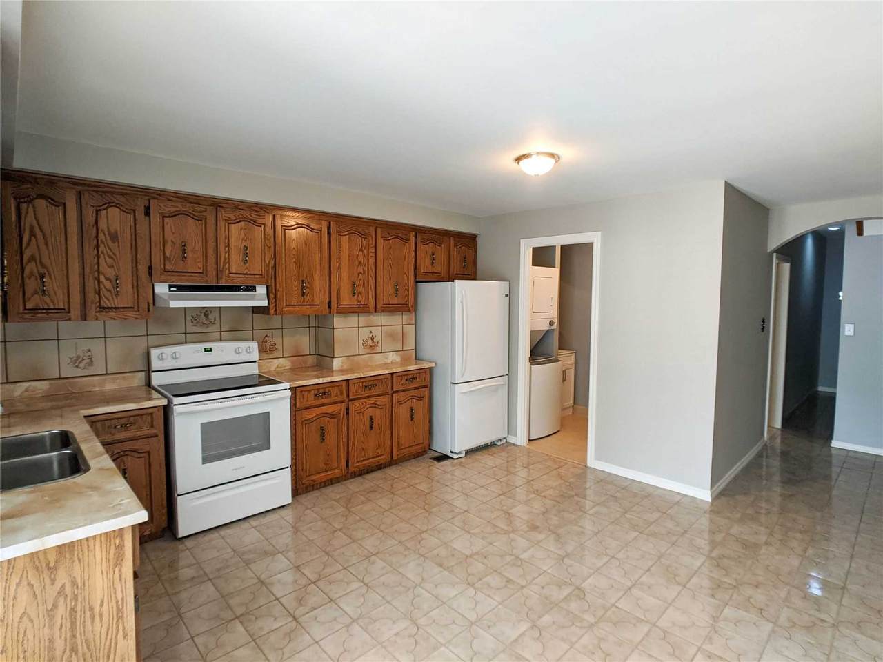 90 Hallam St - Photo 1