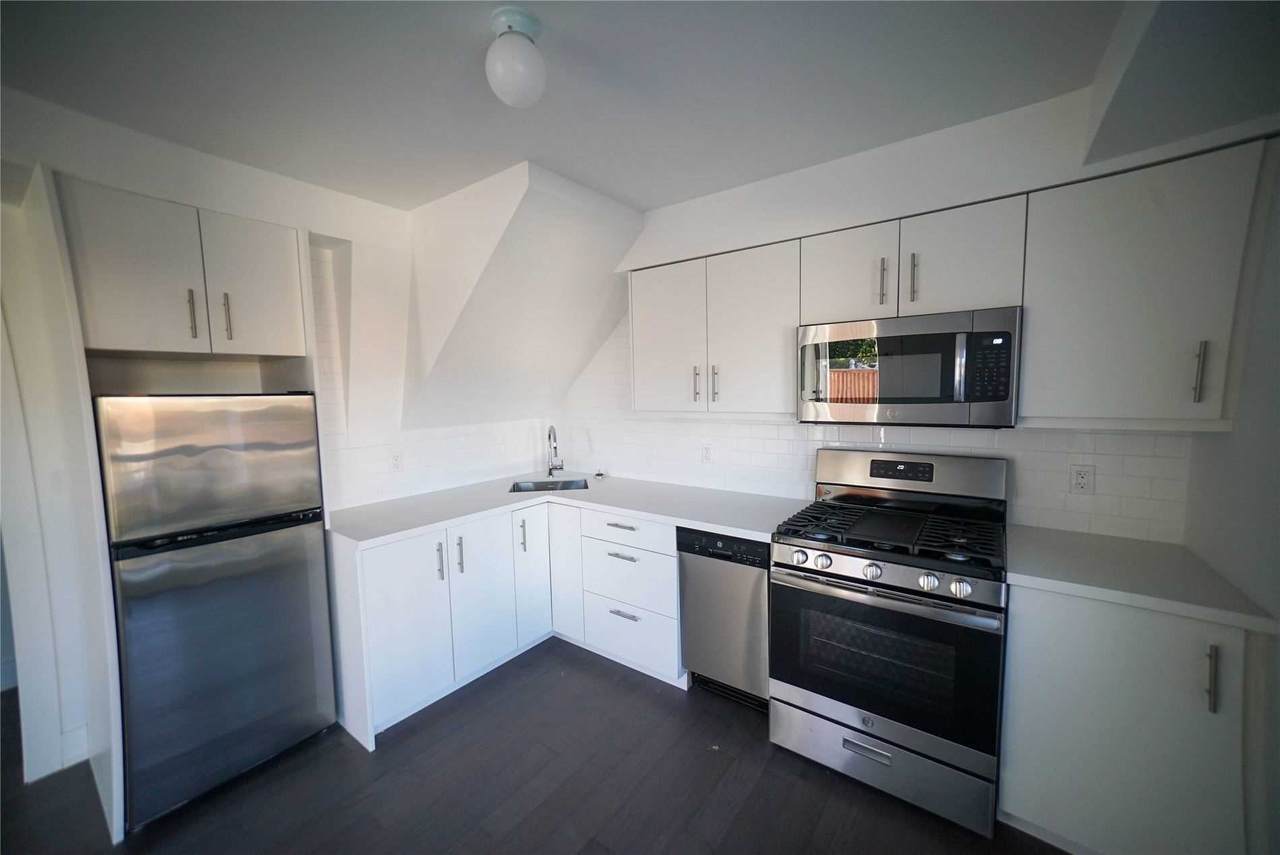 1183 Dufferin St - Photo 1