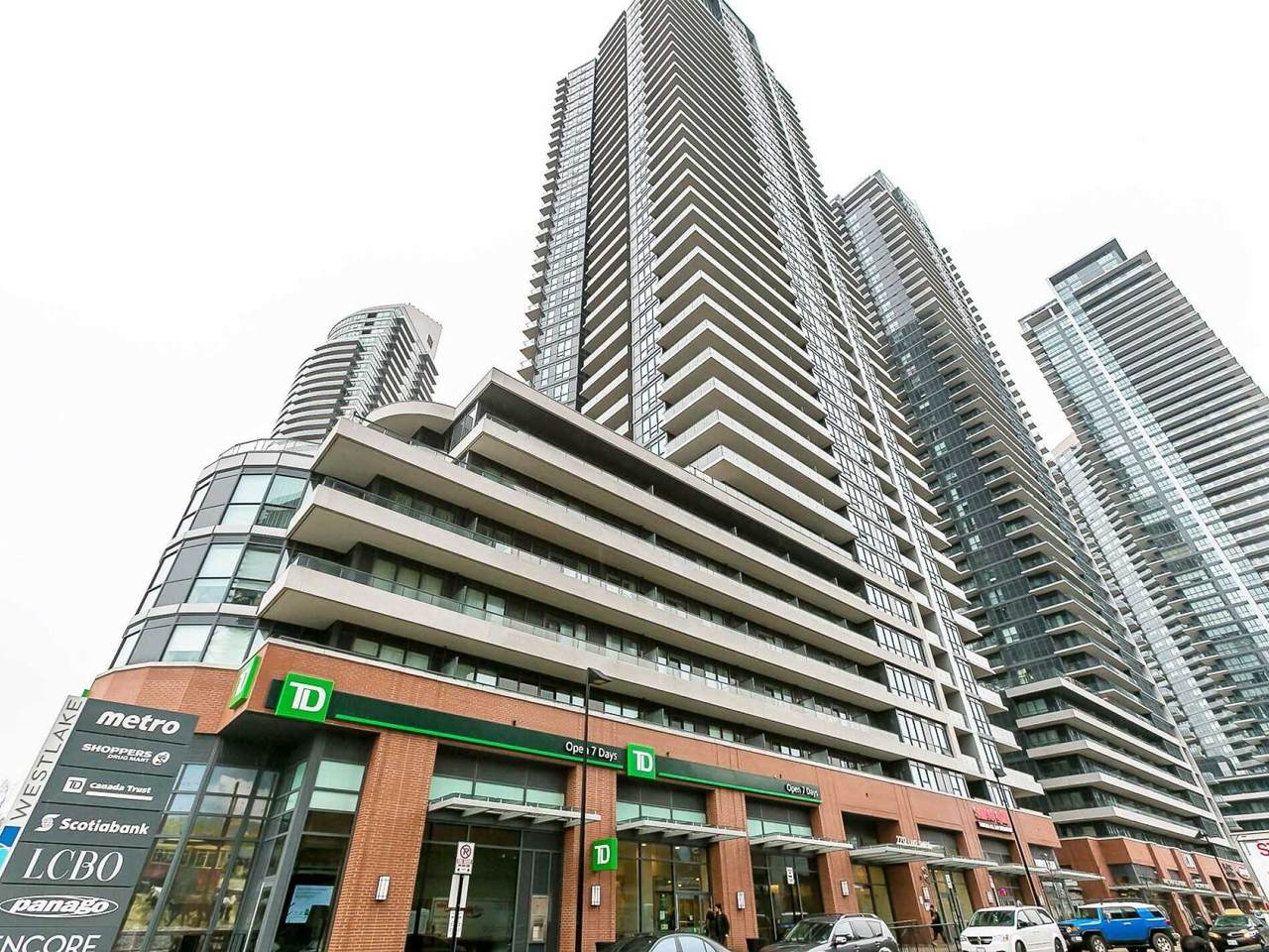 2212 Lake Shore Blvd - Photo 1