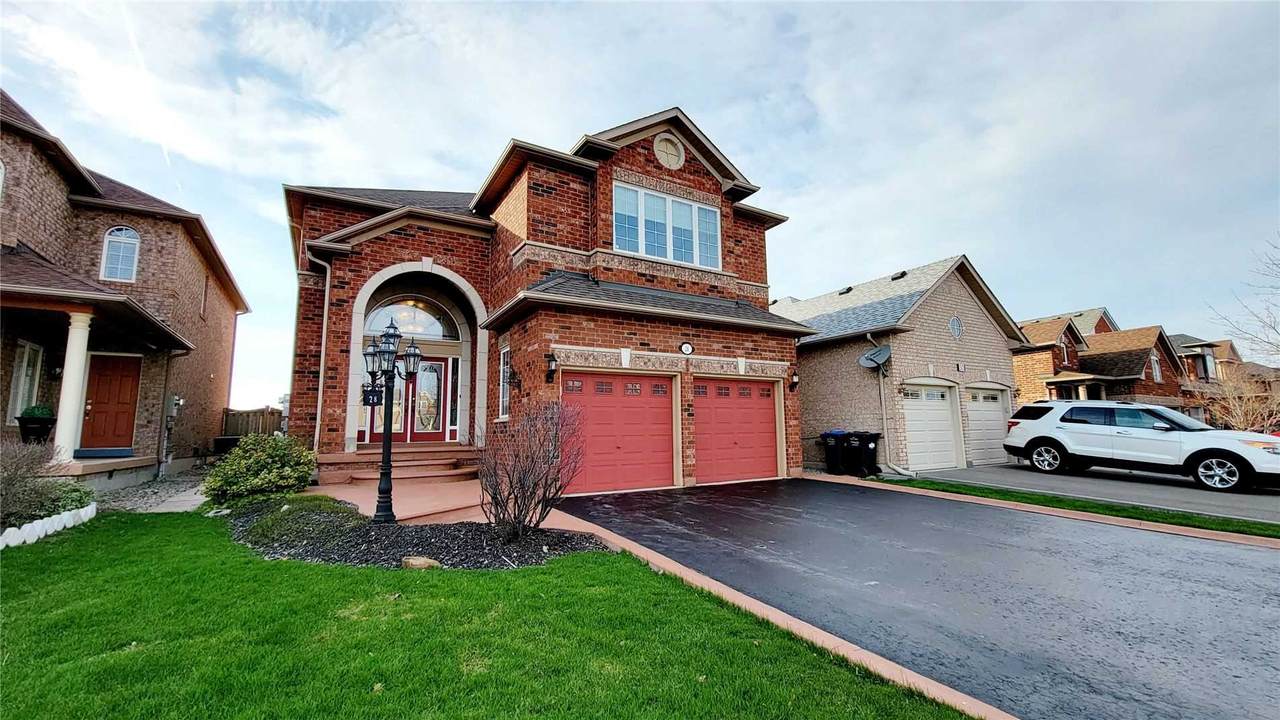 28 Collingwood Ave - Photo 1
