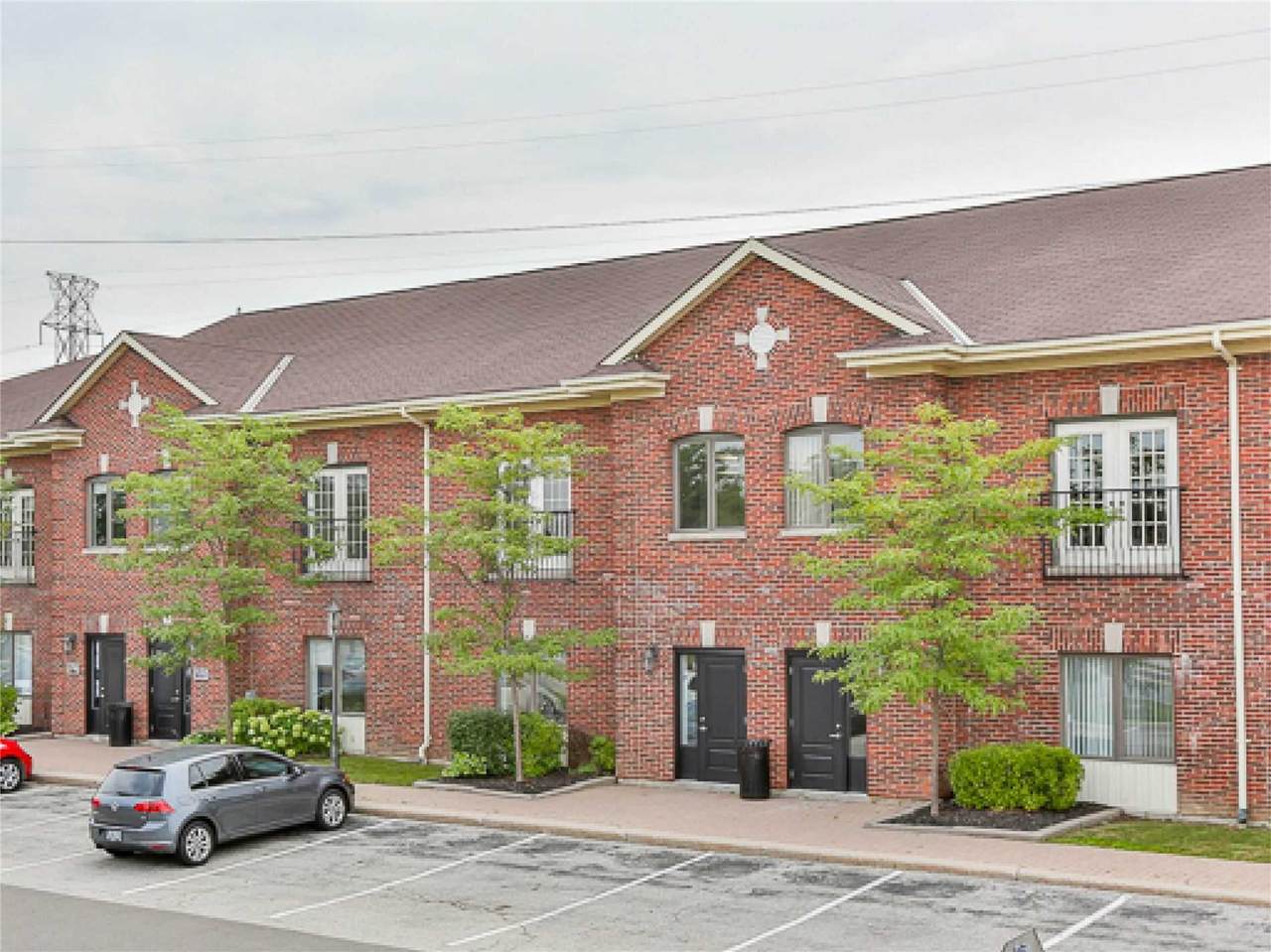 5401 Eglinton Ave - Photo 1