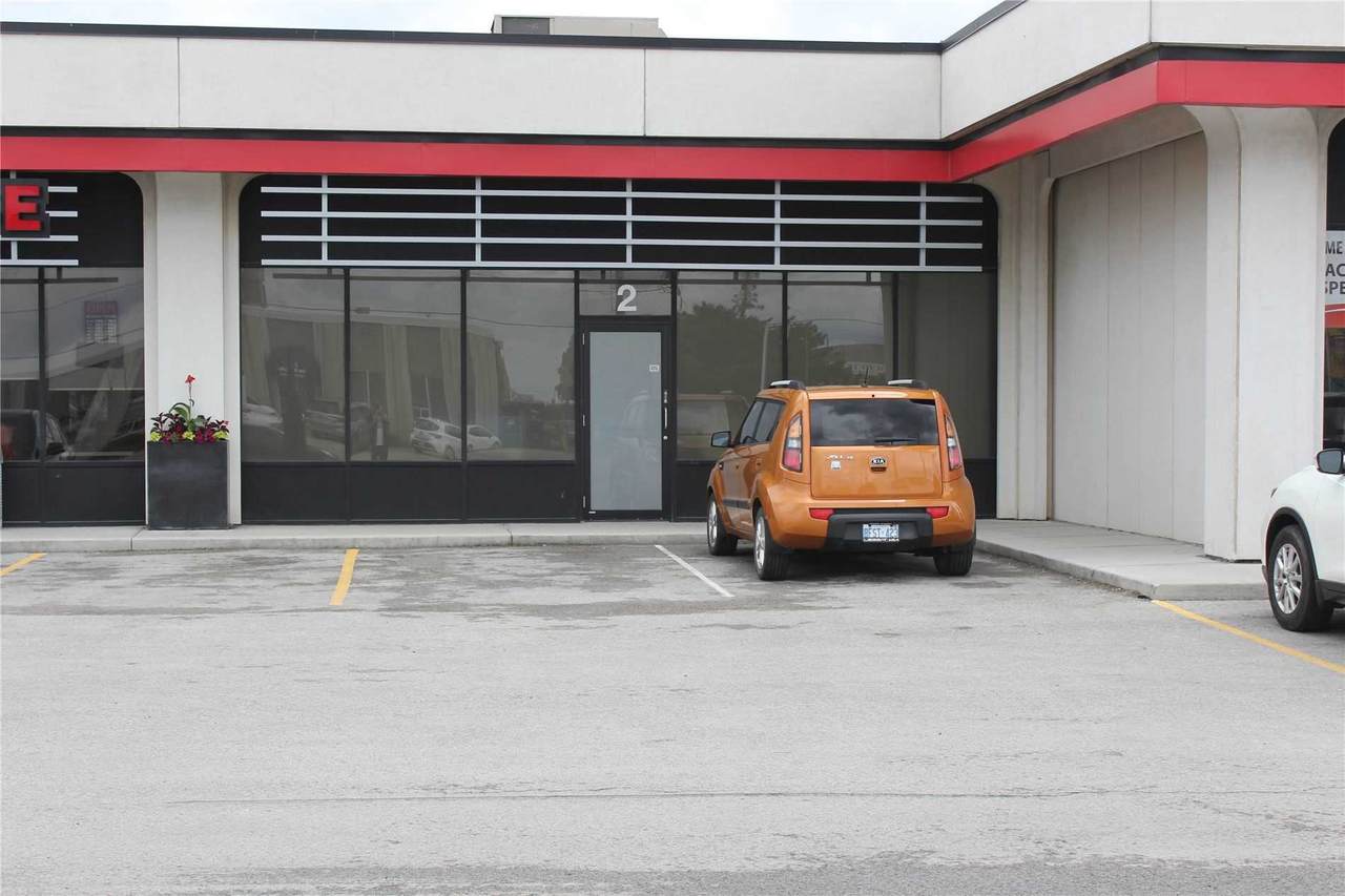 755 Queensway - Photo 1