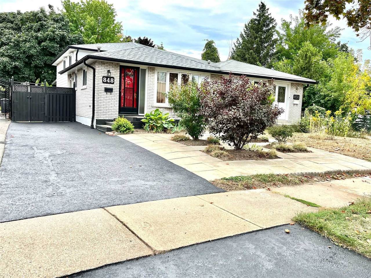 848 Inverhouse Dr - Photo 1