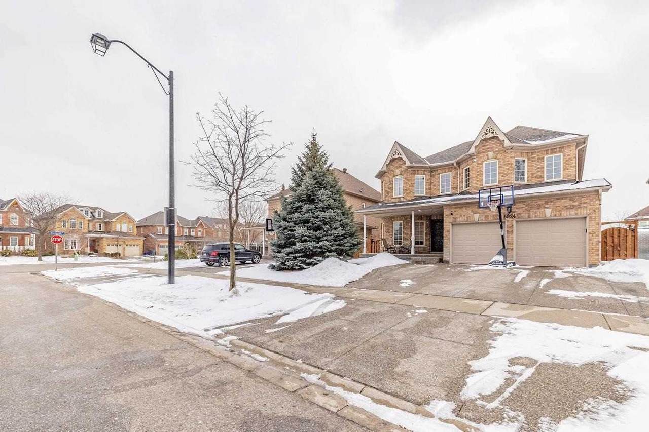 6824 Johnson Wagon Cres - Photo 1