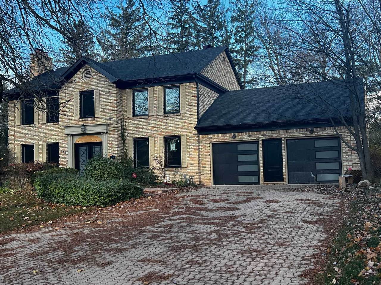 139 Colonial Crt - Photo 1