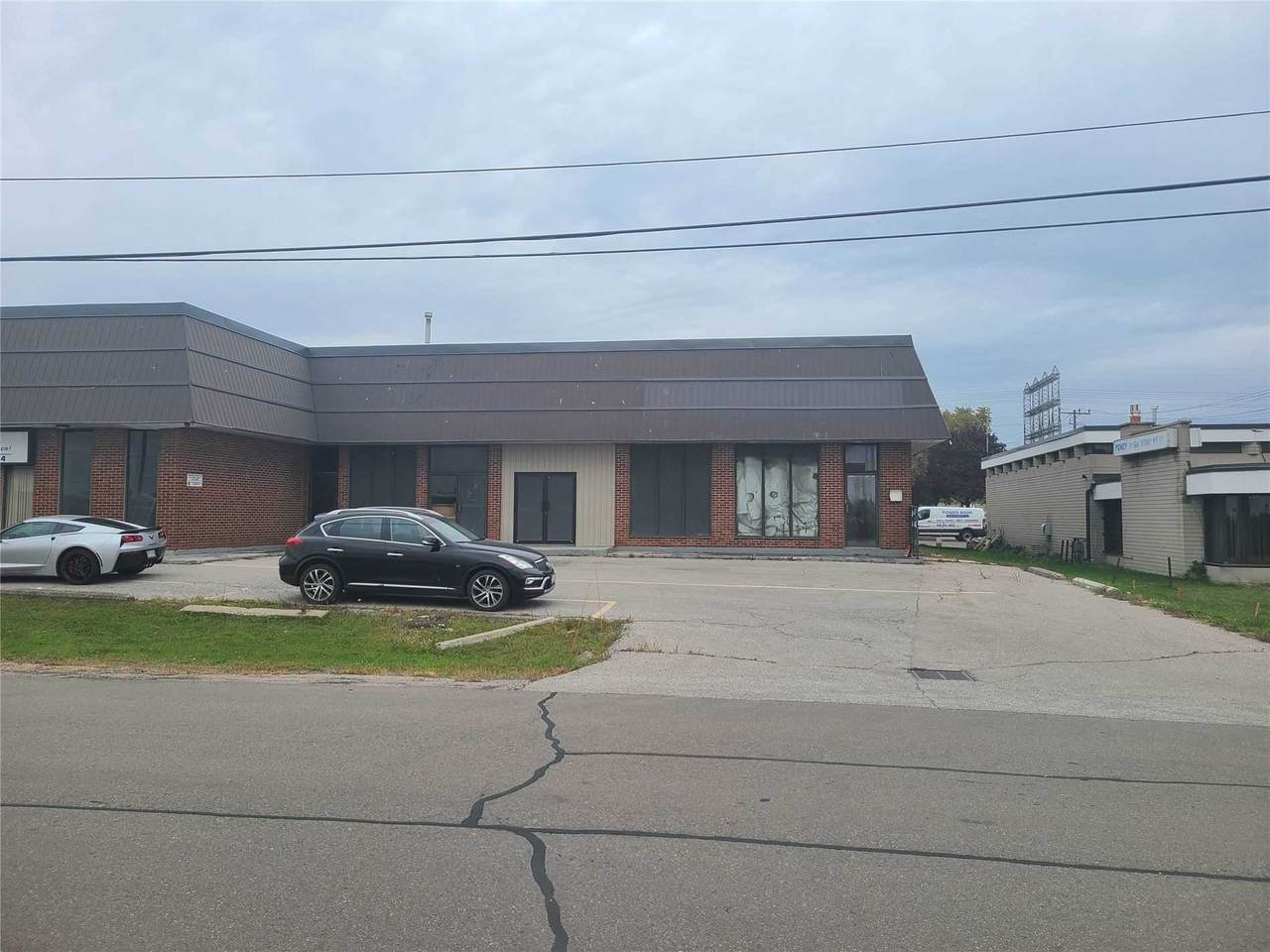 145 City View Dr - Photo 1