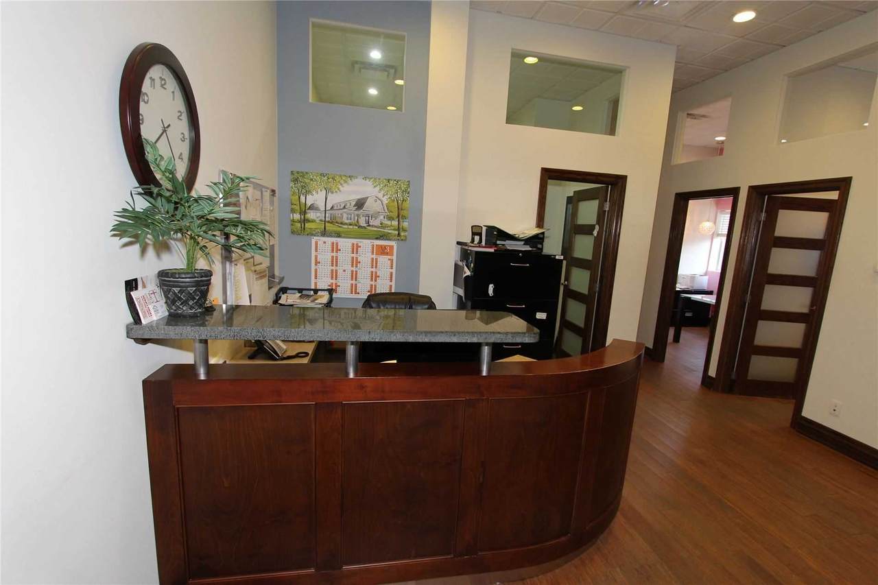 2458 Dundas St - Photo 1
