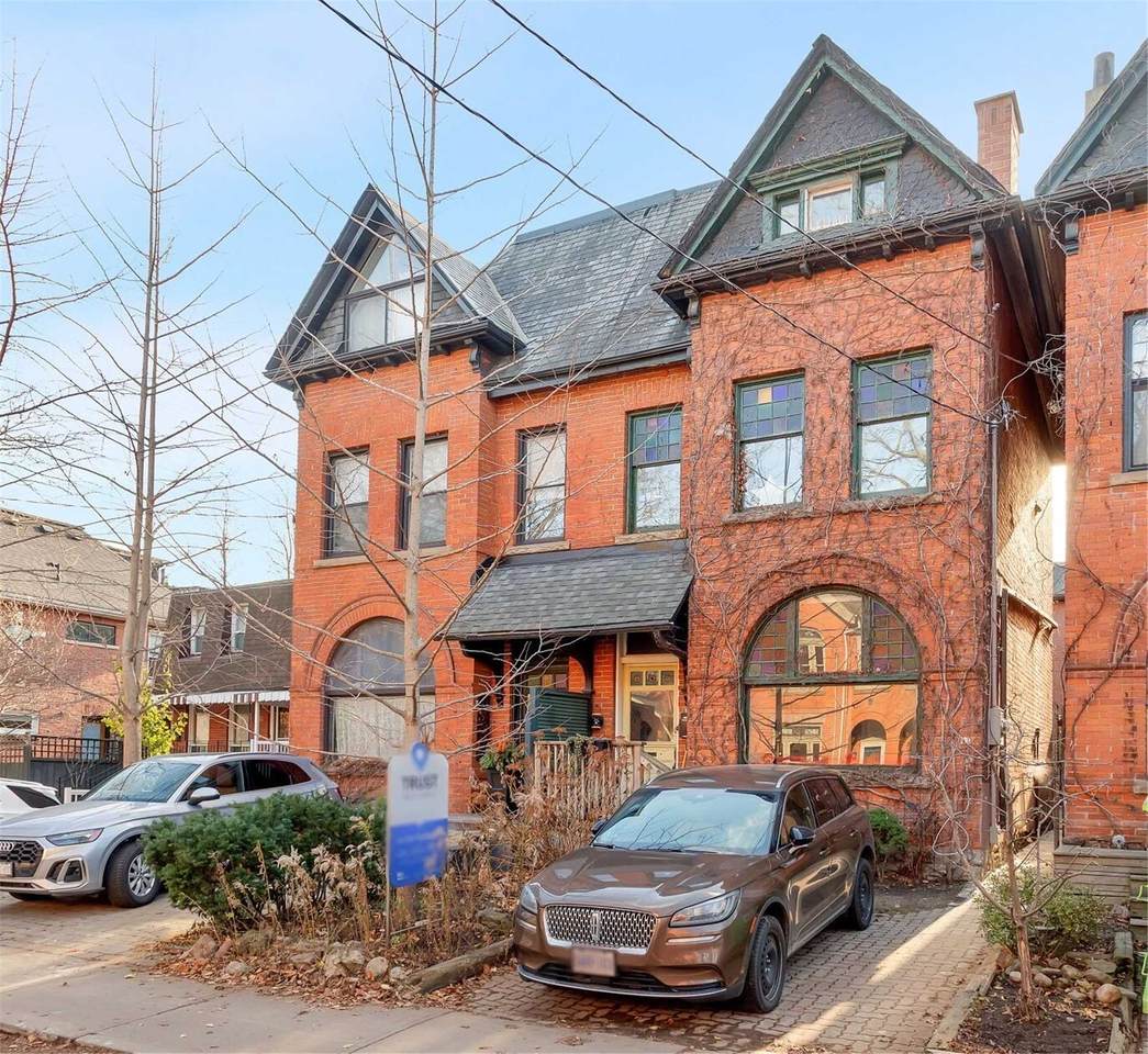 17 Melbourne Ave - Photo 1