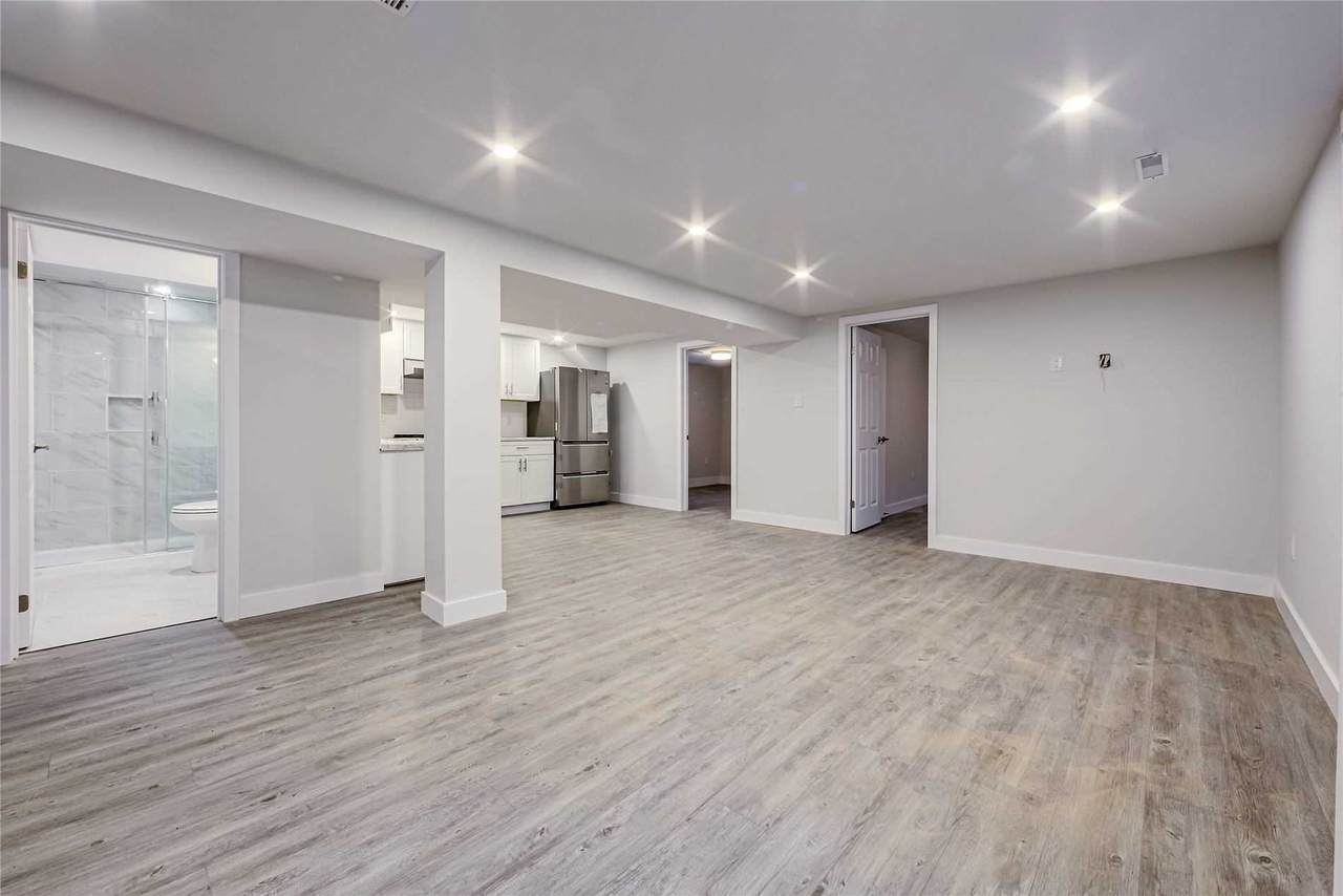 1205 Gainsborough Dr - Photo 1