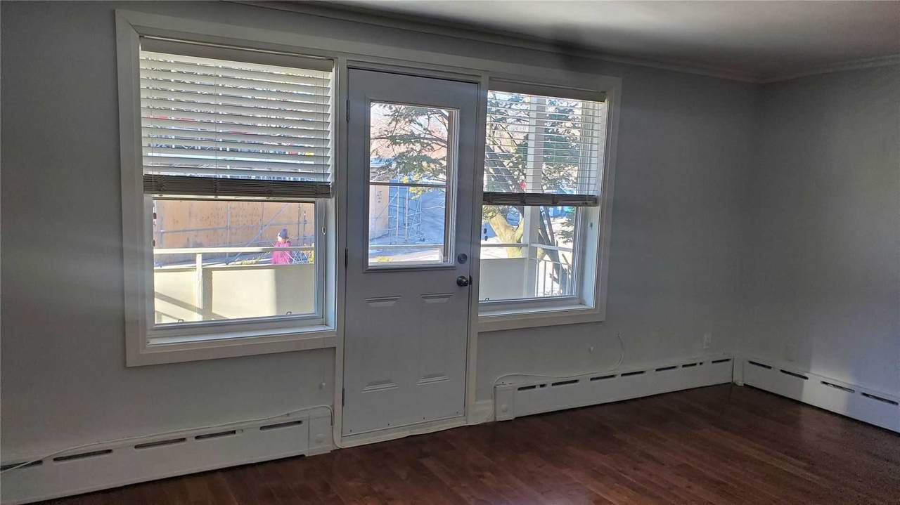 135 Kingsway Cres - Photo 1