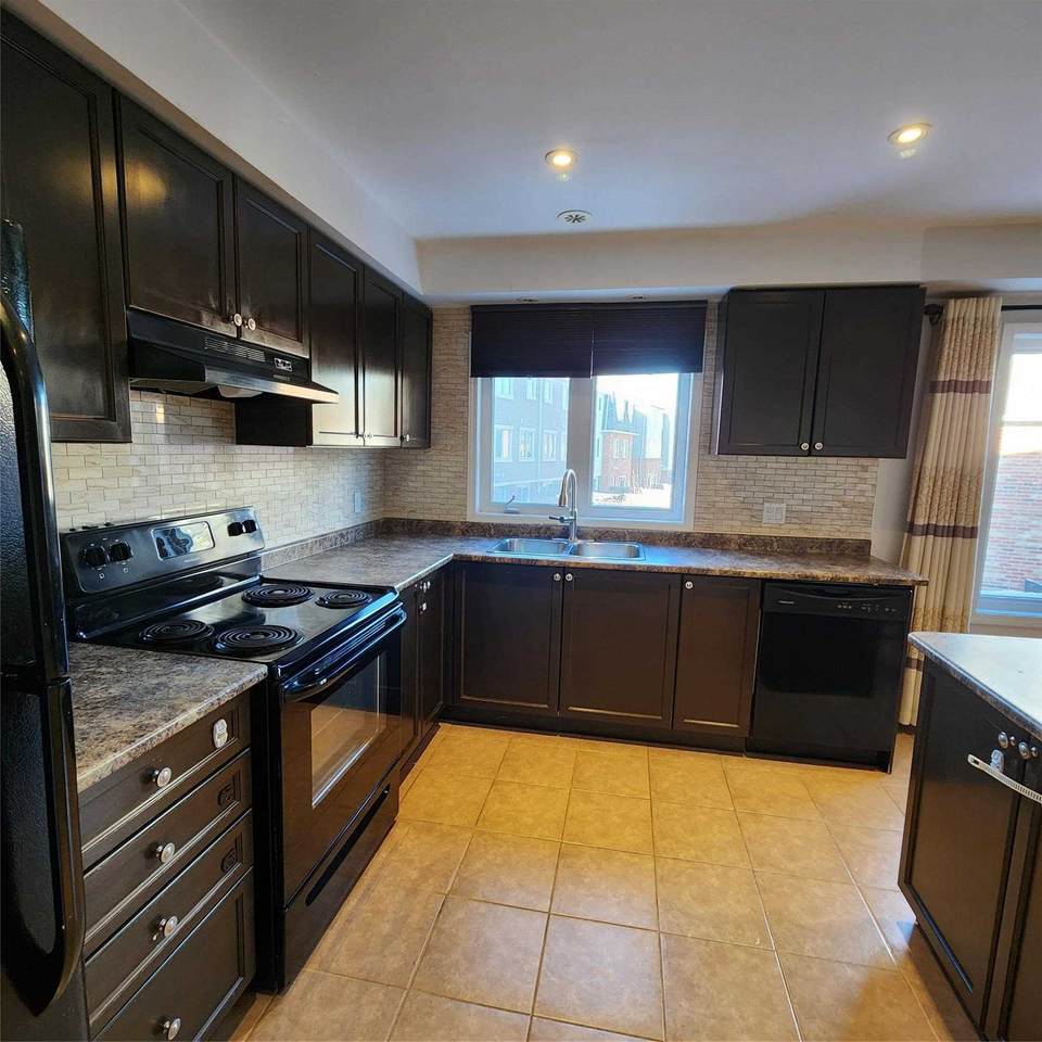 58 Betterton Cres - Photo 1