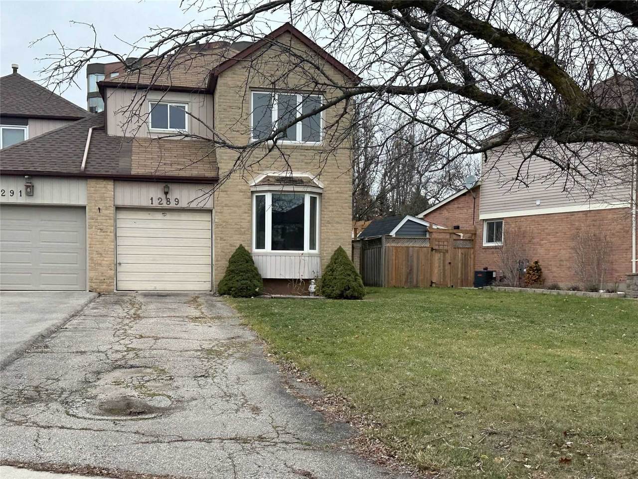 1289 Barberry Green St - Photo 1