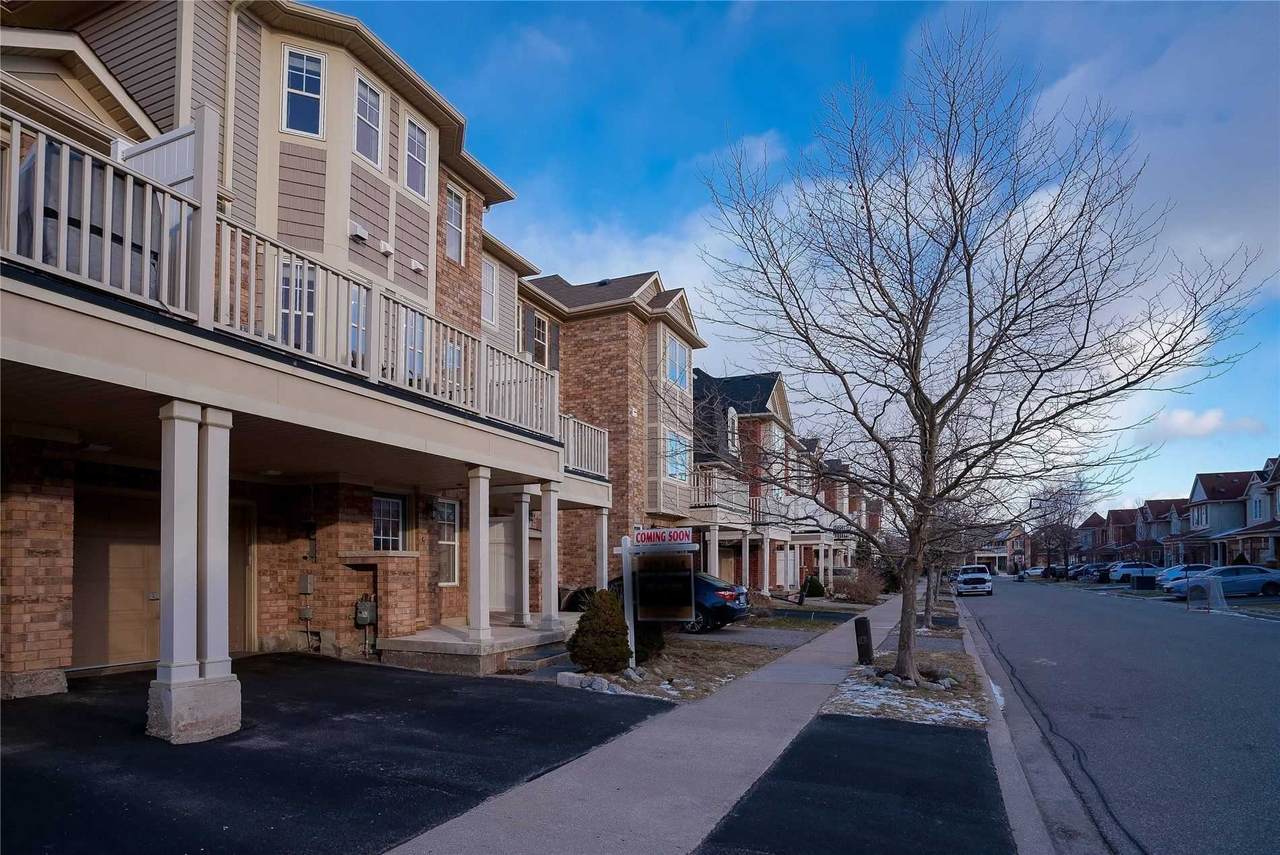 921 Burrows Gate - Photo 1