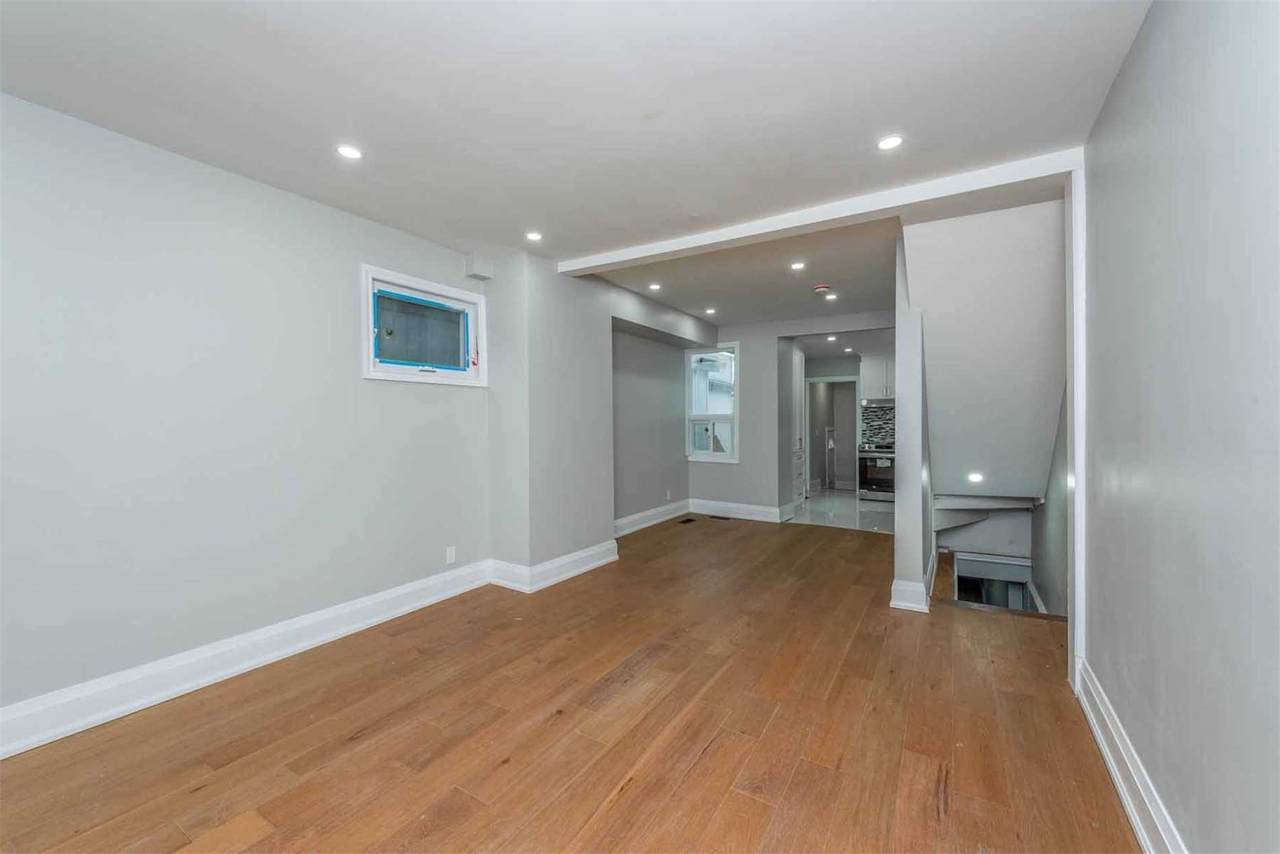 186 Rosethorn Ave - Photo 1