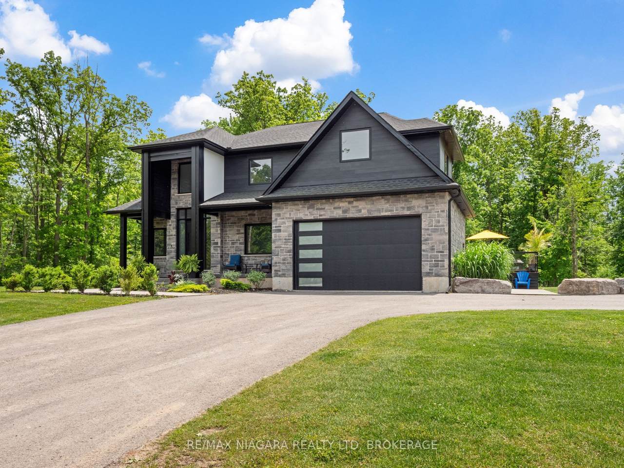 1563 Kingston Road - Photo 1