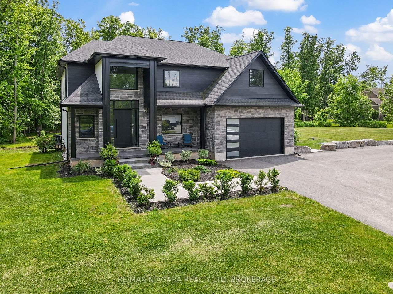 https://bt-photos.global.ssl.fastly.net/toronto/1280_boomver_1_X12006742-1.jpg