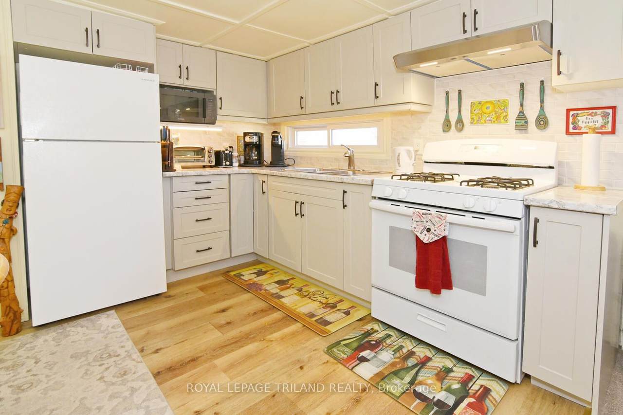 9385 Ipperwash Road - Photo 1