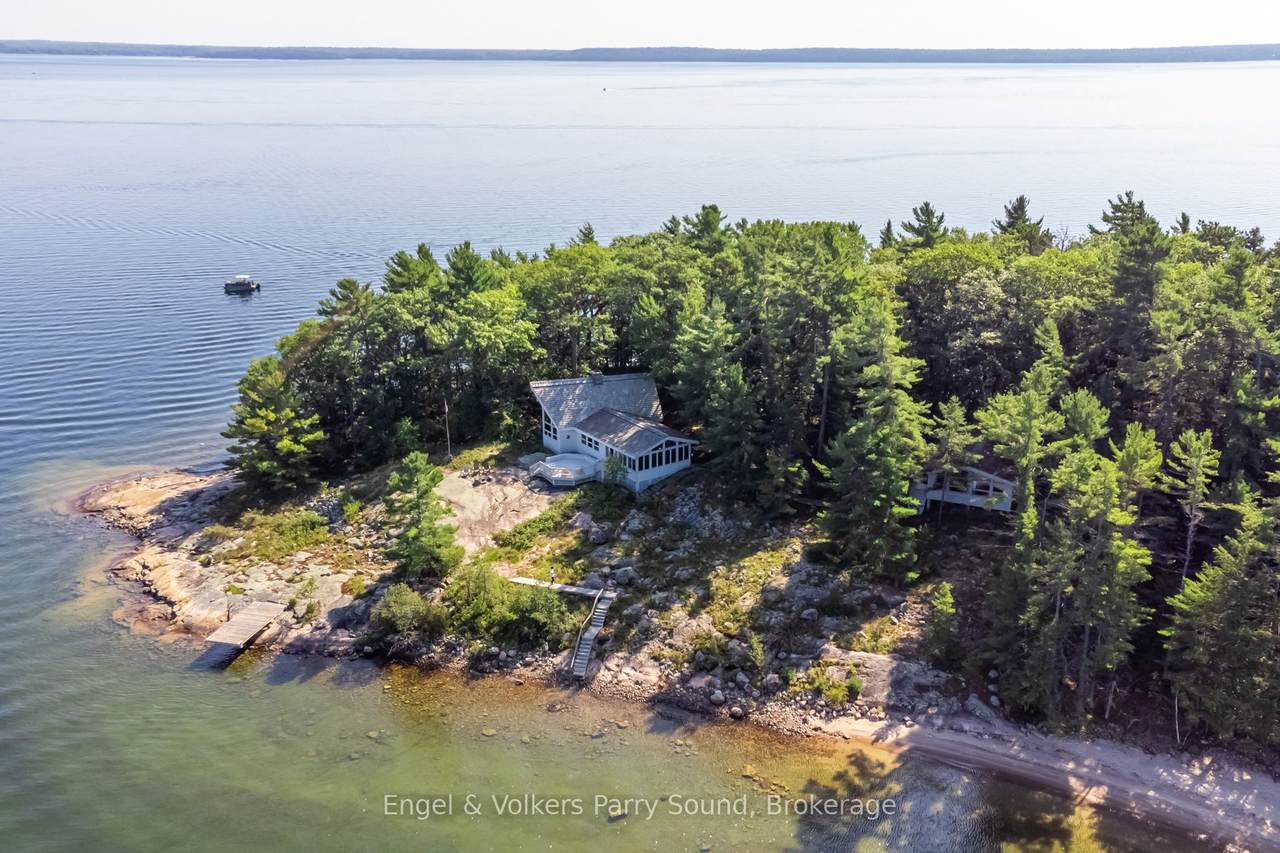 8 Island 29C N/A - Photo 1