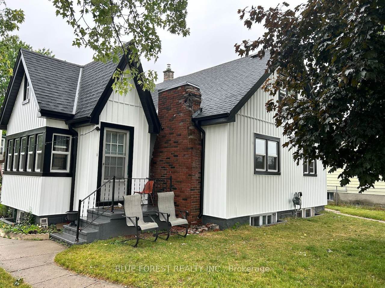 368 Calgary Street - Photo 1