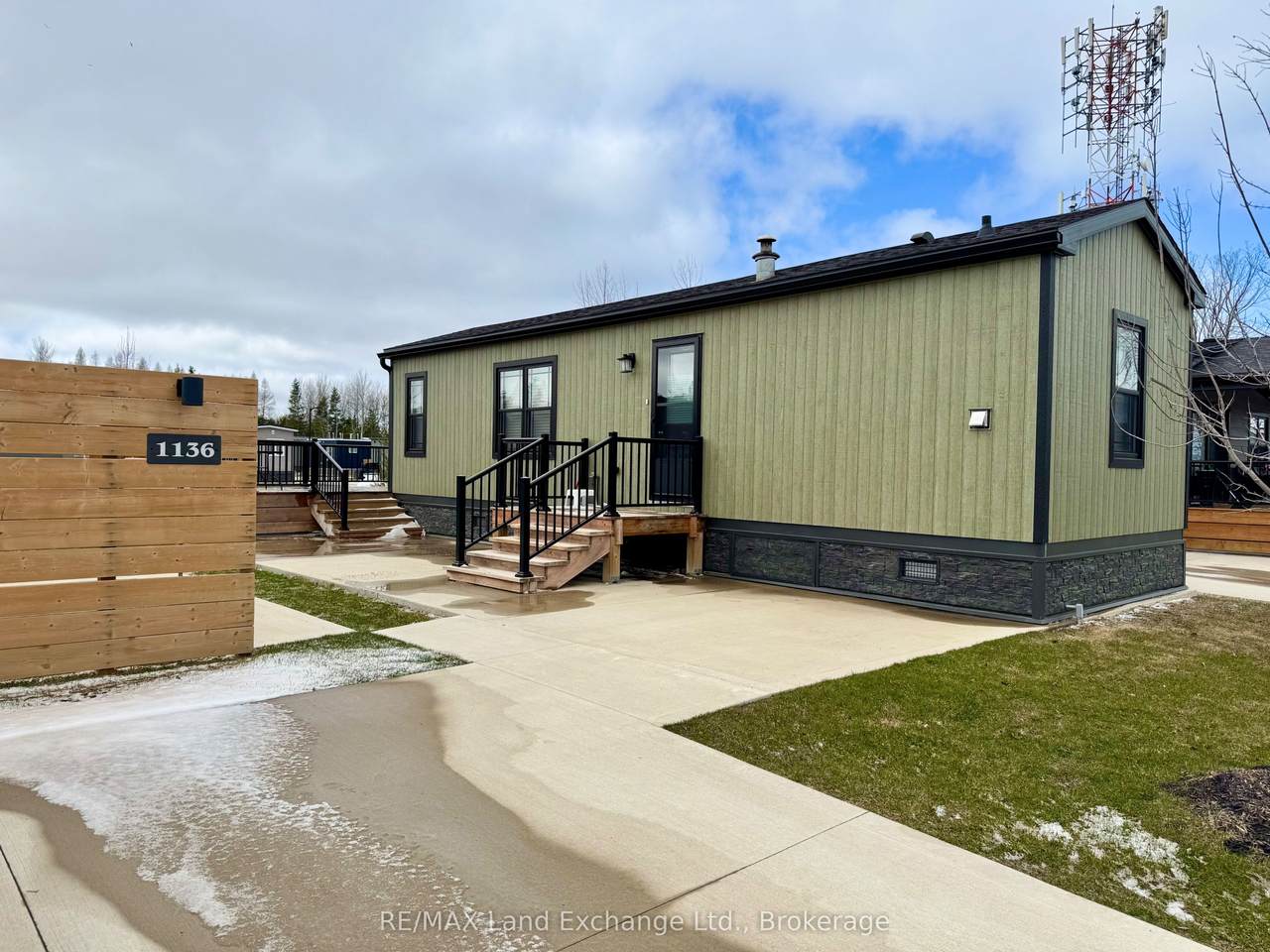 1136 Aspen Way - Photo 1