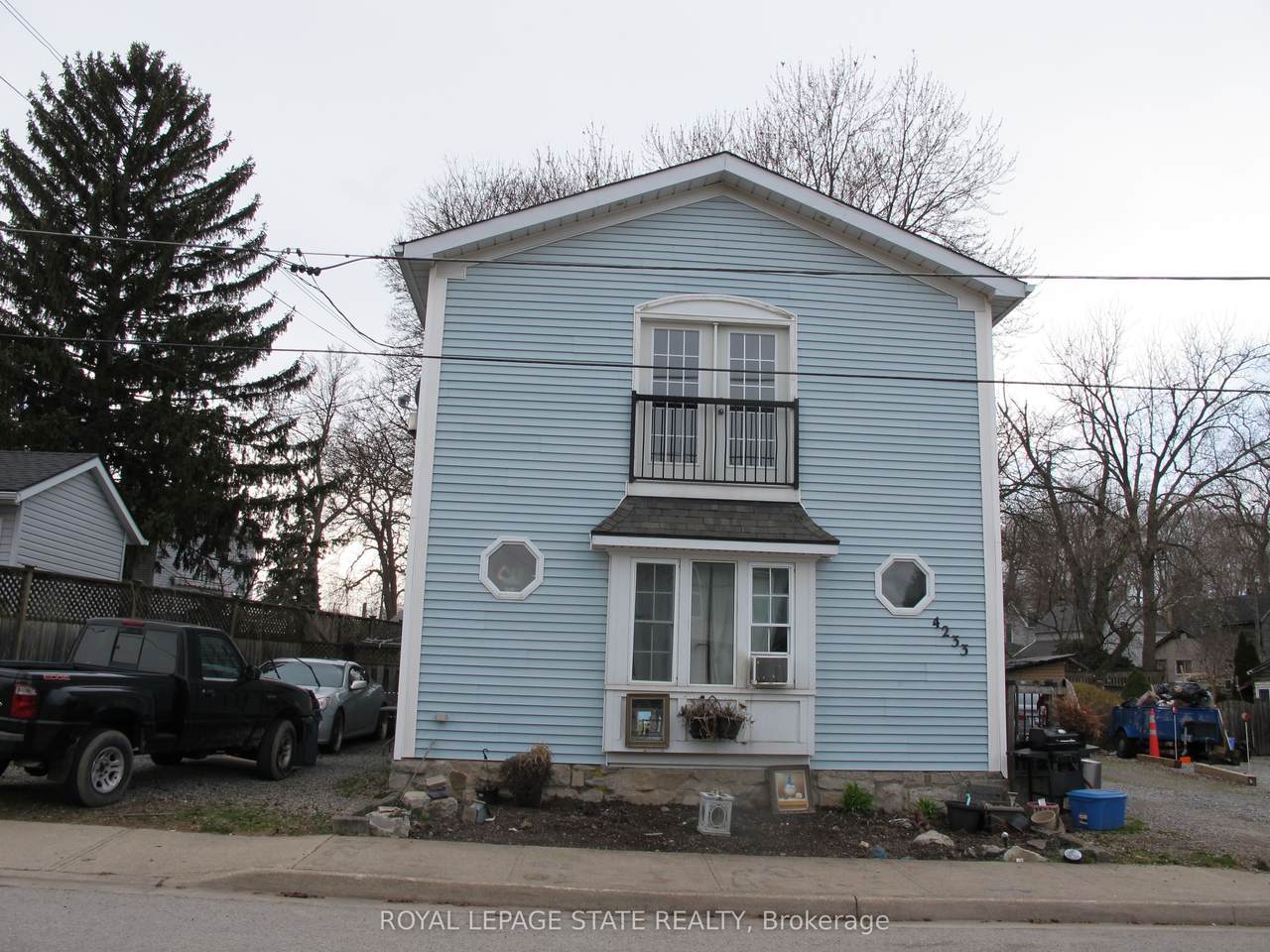 4233 May Avenue - Photo 1