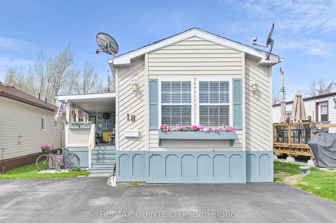 311 Dundas Street - Photo 1