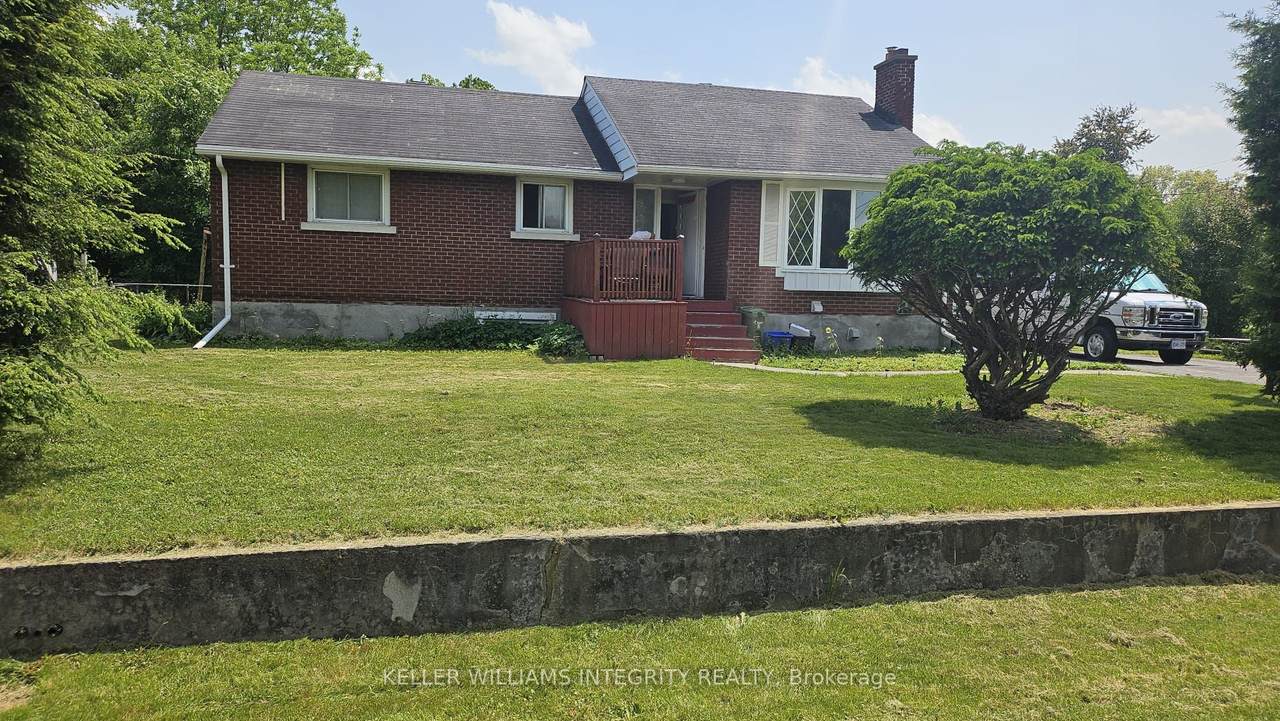 176 Oakridge Boulevard - Photo 1