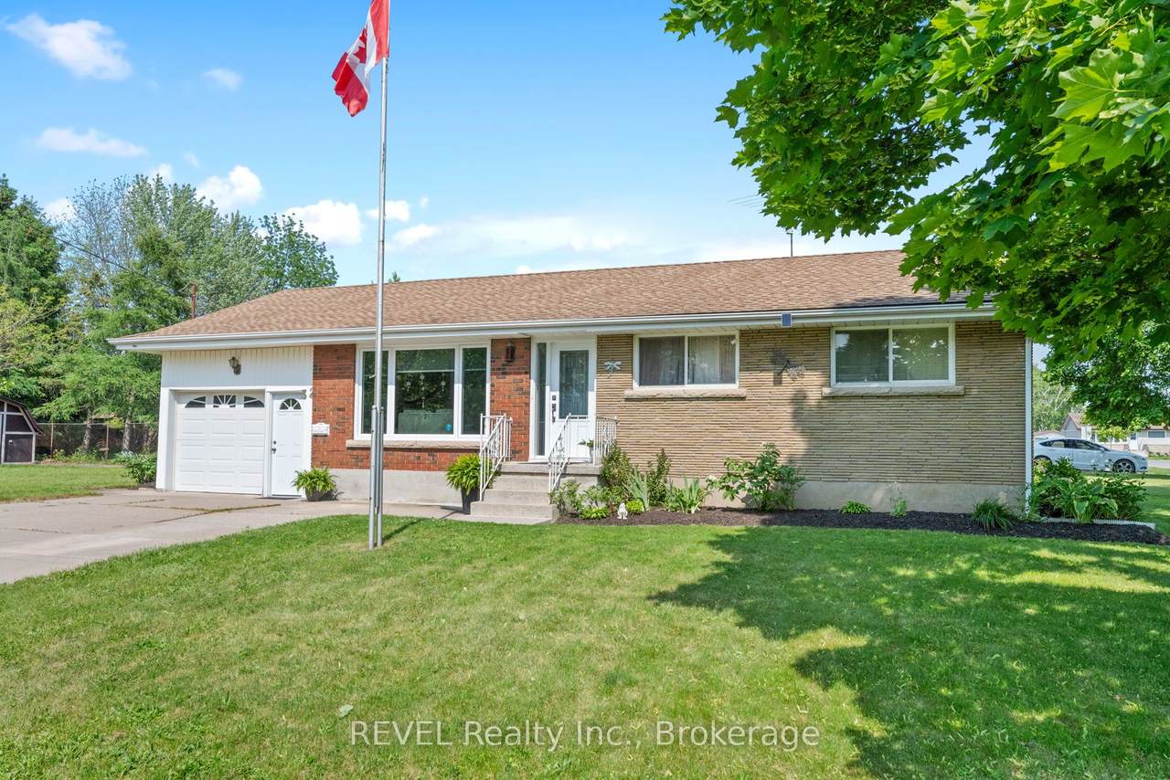 32 Hanson Drive - Photo 1