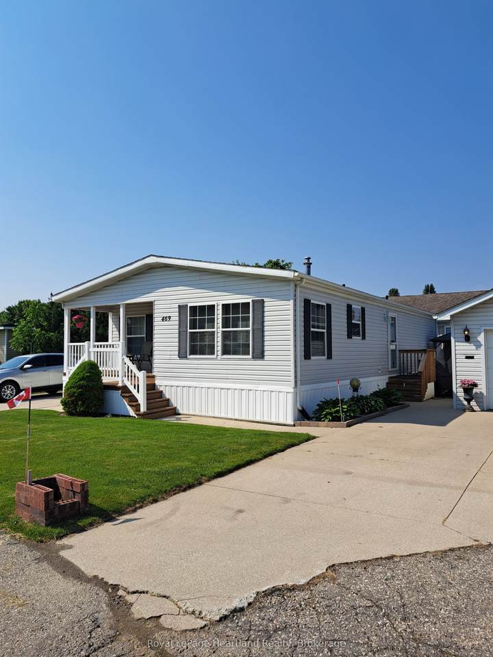 469 Richard Crescent - Photo 1