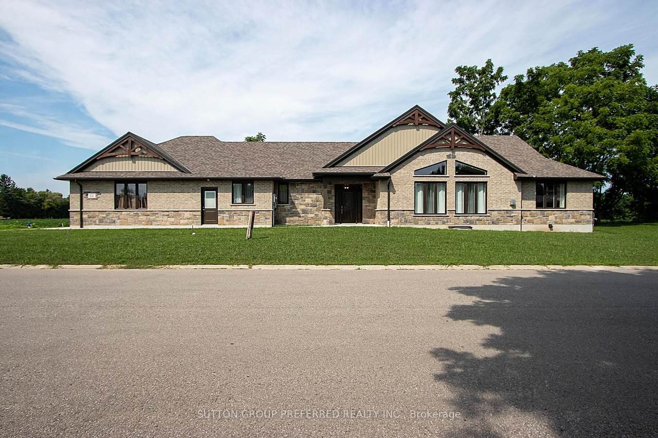 114 Barons Court - Photo 1