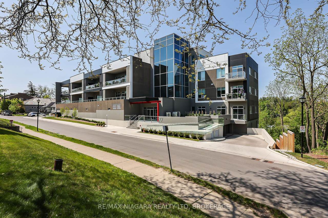 77 Yates Street - Photo 1