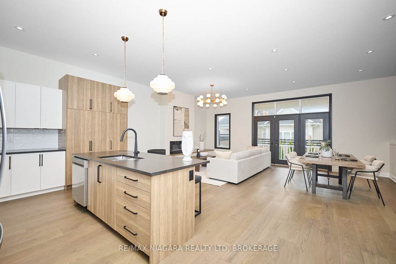 11 Butternut Crescent - Photo 1